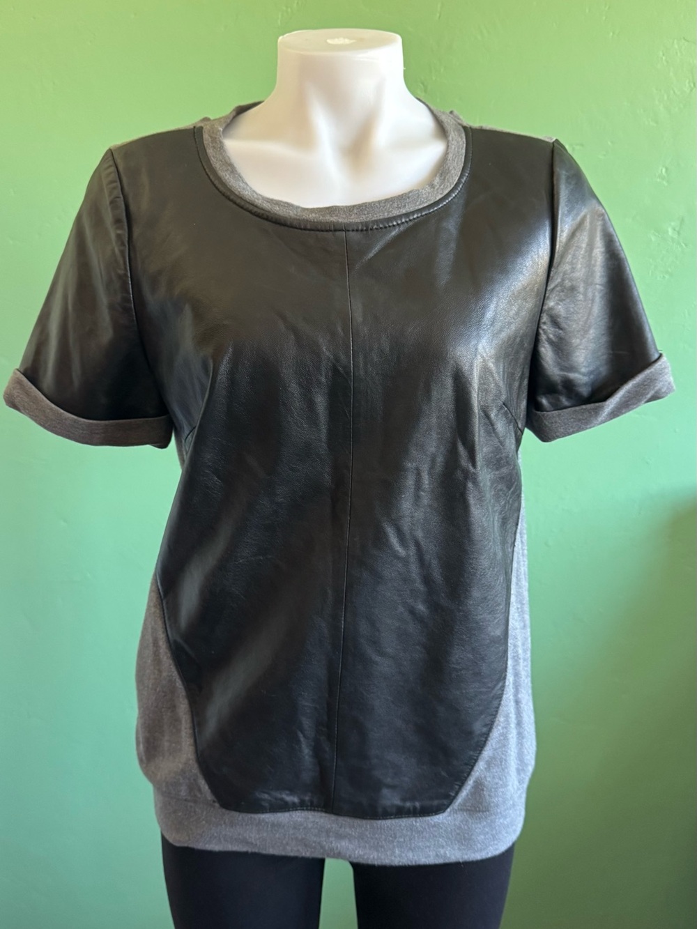 Black faux leather Halogen short sleeve top with gray side panels, size M